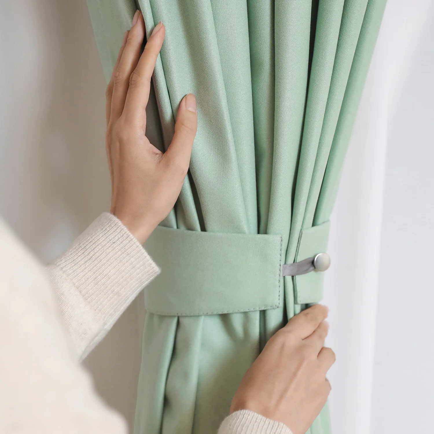 Hudson Thermal 100% Blackout Curtain - Grayish White | Transform Your Sleep Sanctuary — view 5