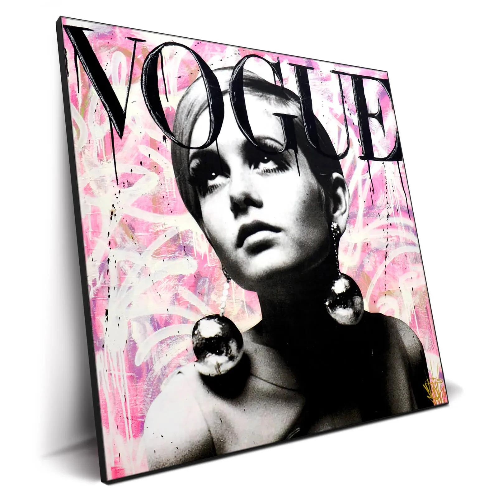 Twiggy x Vogue — view 3